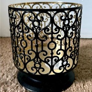Bath & Body Works ORNATE HEART Pedestal Sleeve 3-Wick Candle Holder